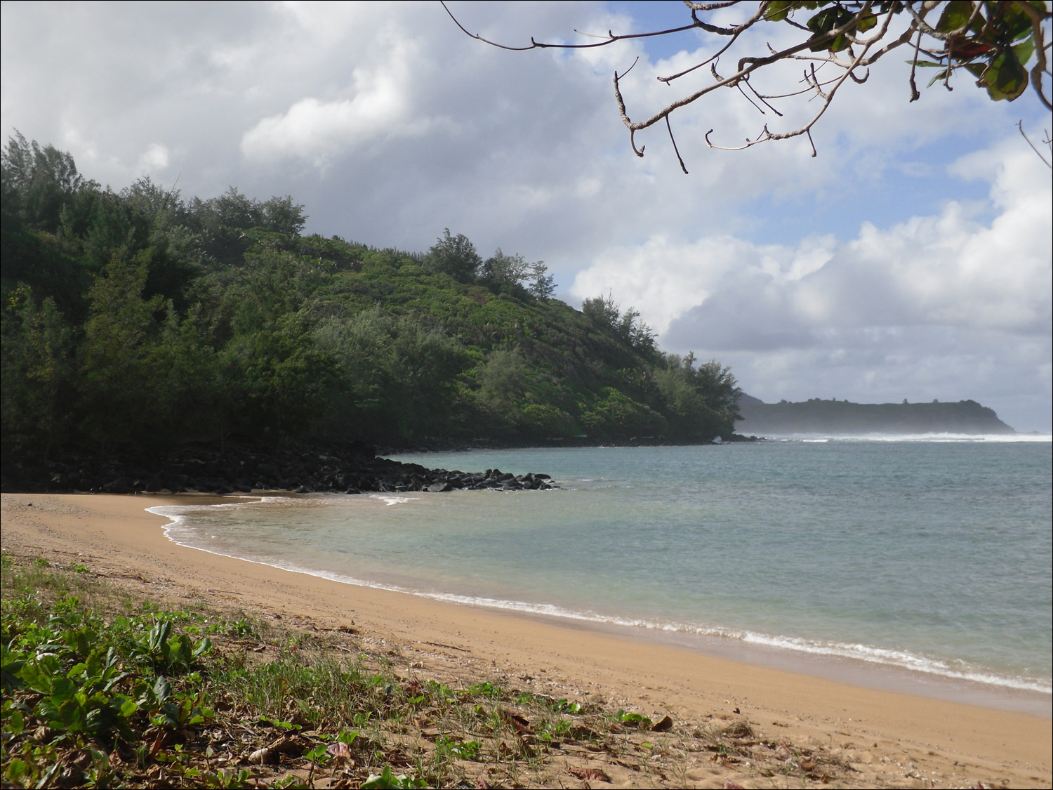 Hike to Pilaa Beach